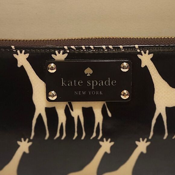 Kate Spade NY "Giraffe" Clear Plastic Over Canvas Zip-around Wallet Ret.$228 - Picture 6 of 6